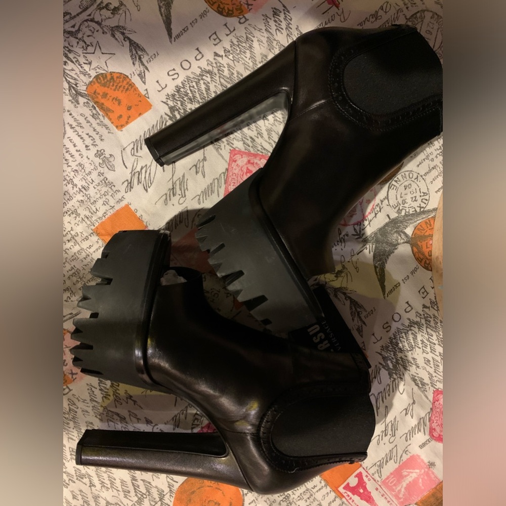 Eucversace Versus Platform Boots. - image 7